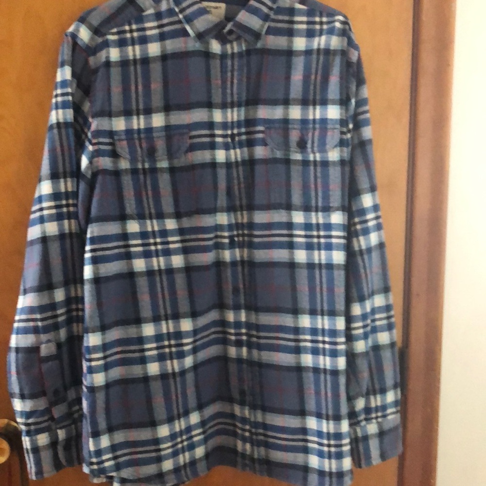 This is a beautiful old Navy flannel shirt goes great with jeans